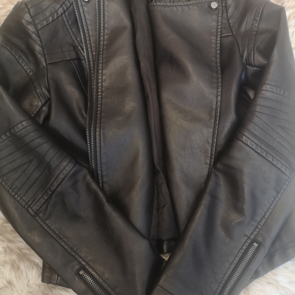 Leather motorcycle jacket - Picture 3 of 8
